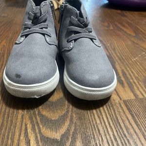 Boys size 6Toddler shoes